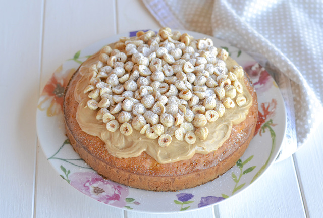 torta di nocciole