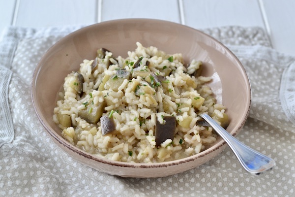 risotto alle melanzane con erbe aromatiche