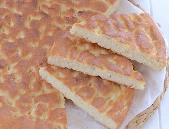 schiacciata toscana a fette