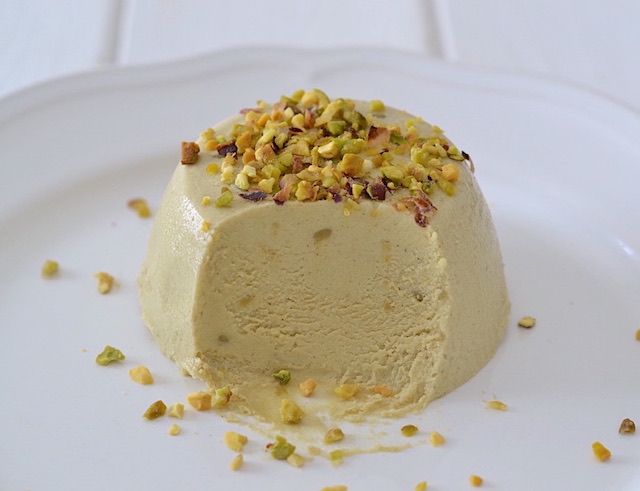 semifreddo al pistacchio con granella