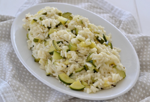 vassoio di risotto alle zucchine
